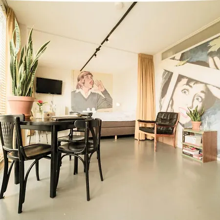 Couette-café Zeta Beds